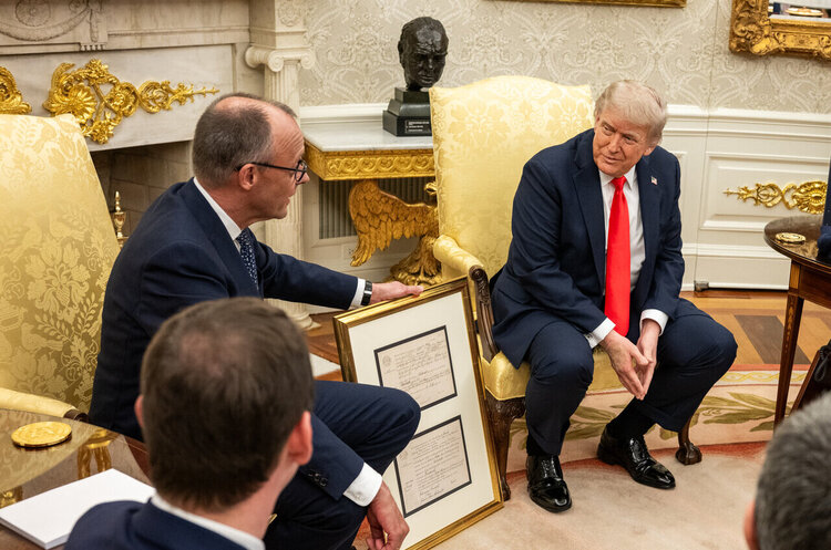 США дадуть Німеччині відстрочку від санкцій для німецької «дочки» «Роснефти» США дадуть Німеччині відстрочку від санкцій для німецької «дочки» «Роснефти»