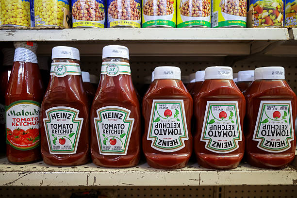 Kraft Heinz знизила прогноз продажів і прибутку через падіння попиту на дорогі продукти Kraft Heinz знизила прогноз продажів і прибутку через падіння попиту на дорогі продукти