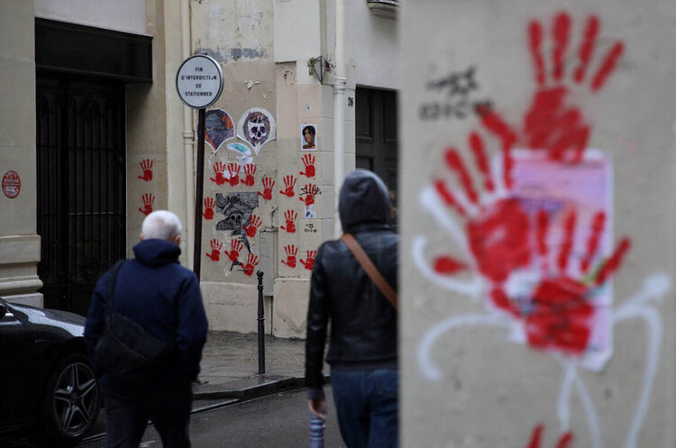 фото Politico Politico: затримані в Болгарії росіяни, які осквернили в Парижі пам’ятники жертвам Голокосту, діяли за вказівкою путіна