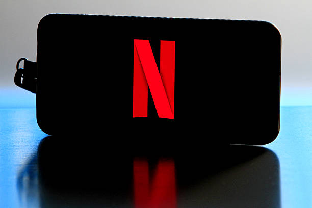 Netflix розглядає можливість придбання студійного та стримінгового бізнесу Warner Bros. Discovery Netflix розглядає можливість придбання студійного та стримінгового бізнесу Warner Bros. Discovery