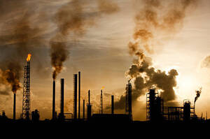 Після атаки дронів порт Туапсе припинив експорт, а НПЗ біля нього – переробку нафти – Reuters Після атаки дронів порт Туапсе припинив експорт, а НПЗ біля нього – переробку нафти – Reuters