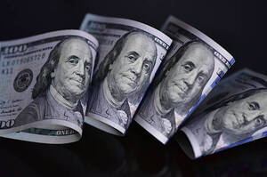 Трейдери продовжують ставити проти долара США на тлі очікуваних рішень ФРС щодо зниження ставок Трейдери продовжують ставити проти долара США на тлі очікуваних рішень ФРС щодо зниження ставок