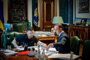 Зеленський підписав нові санкції проти рф Зеленський підписав нові санкції проти рф