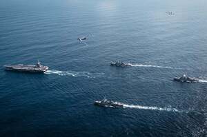 США відправили найбільший авіаносець до Карибського моря США відправили найбільший авіаносець до Карибського моря