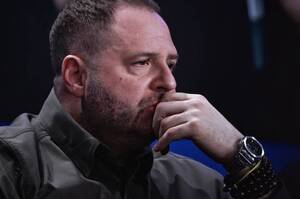 Зеленський вивів Єрмака зі складу РНБО та Ставки Зеленський вивів Єрмака зі складу РНБО та Ставки