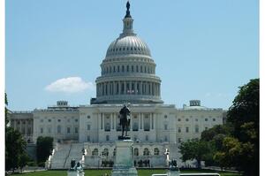 В американський Конгрес внесли законопроєкт про вихід США з НАТО В американський Конгрес внесли законопроєкт про вихід США з НАТО