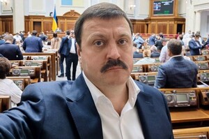 Екс-депутат Ради Деркач, чия квартира фігурує на «плівках Міндіча», отримав звання героя росії Екс-депутат Ради Деркач, чия квартира фігурує на «плівках Міндіча», отримав звання героя росії