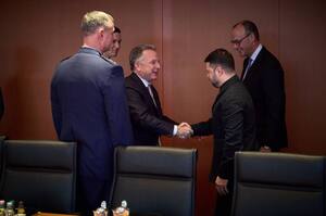 У Берліні розпочалася зустріч Зеленського з командою Трампа У Берліні розпочалася зустріч Зеленського з командою Трампа