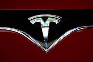 Tesla повертається у топ-7 дорогих компаній світу Tesla повертається у топ-7 дорогих компаній світу