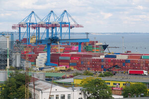 Одеський порт п'ятий день працює від генераторів через російську атаку Одеський порт п'ятий день працює від генераторів через російську атаку