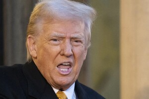 Трамп подав позов на $5 млрд проти JPMorgan за звинувачення в «політичній відмові обслуговувати» його Трамп подав позов на $5 млрд проти JPMorgan за звинувачення в «політичній відмові обслуговувати» його