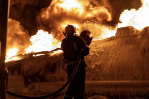 Нічна атака на Київ: одна людина загинула, четверо постраждали, є перебої з теплом і водою Нічна атака на Київ: одна людина загинула, четверо постраждали, є перебої з теплом і водою