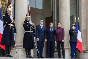 Ситуація з Гренландією стала «стратегічним сигналом» для пробудження всієї Європи – Макрон Ситуація з Гренландією стала «стратегічним сигналом» для пробудження всієї Європи – Макрон