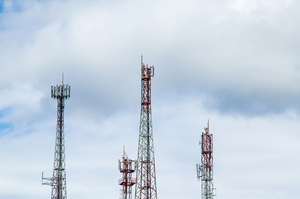 Гра проти lifecell або банальна оптимізація витрат: чи схвалить АМКУ «злиття» веж «Київстар» і «Vodafone Україна» та що кажуть експерти Гра проти lifecell або банальна оптимізація витрат: чи схвалить АМКУ «злиття» веж «Київстар» і «Vodafone Україна» та що кажуть експерти