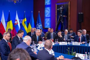 Politico: США вимагали заборонити Україні брати участь у саміті НАТО Politico: США вимагали заборонити Україні брати участь у саміті НАТО