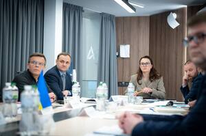 � ������ ��������� ����� ������� ���� � ������������ ������� � ����������