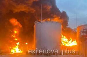 Краснодарський край атакували безпілотники: горить нафтобаза Краснодарський край атакували безпілотники: горить нафтобаза