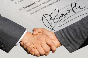 Dolce & Gabbana залучає Rothschild для переговорів щодо боргу в 450 млн євро Dolce & Gabbana залучає Rothschild для переговорів щодо боргу в 450 млн євро