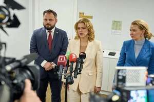 Прем'єр-міністерка Латвії Евіка Сіліня подала у відставку Прем'єр-міністерка Латвії Евіка Сіліня подала у відставку
