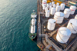 російський LNG-танкер діставався до Китаю майже пів року через санкції російський LNG-танкер діставався до Китаю майже пів року через санкції