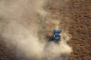 Постачання аграрної техніки в Україну просіло на 6,4% за пів року Постачання аграрної техніки в Україну просіло на 6,4% за пів року