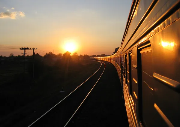 Безпека, дороги та сервіс: українці назвали головні проблеми туристичної галузі Безпека, дороги та сервіс: українці назвали головні проблеми туристичної галузі