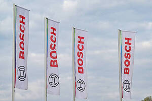 Через атаку рф знищено складські приміщення логістичного партнера Bosch Ukraine Через атаку рф знищено складські приміщення логістичного партнера Bosch Ukraine