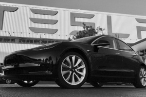 Tesla відкликає 3 млн автомобілів Tesla відкликає 3 млн автомобілів