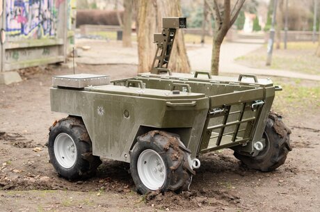 ����� ������ ������: �� Trinity Robotics ������� ���� �� $200 000 ������� ���������� �� ������ ��������� 2200 ��� �� ��
