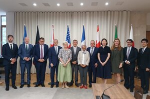���������� G7 ���������� � ���������� ����� ������������ ��������� ������ �� ����