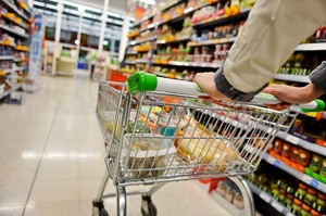 «Ашан» обмежив продаж базових продуктів: що відбувається в супермаркетах України «Ашан» обмежив продаж базових продуктів: що відбувається в супермаркетах України