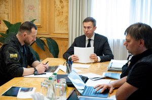 Корецький провів нараду з Міноборони щодо дефіциту фінансування у $27 млрд Корецький провів нараду з Міноборони щодо дефіциту фінансування у $27 млрд
