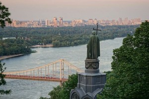 Європейські посольства залишаються в Києві попри погрози рф обстрілювати столицю Європейські посольства залишаються в Києві попри погрози рф обстрілювати столицю