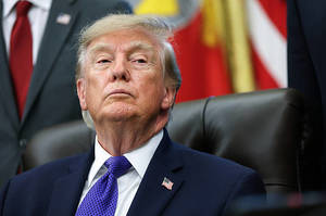 Трамп підписав указ про продаж дешевшого дизелю для зниження цін у США Трамп підписав указ про продаж дешевшого дизелю для зниження цін у США