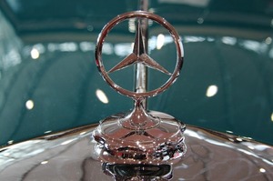 Продажі Mercedes-Benz впали на 8% через обвал ринку в Китаї Продажі Mercedes-Benz впали на 8% через обвал ринку в Китаї
