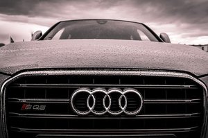 Audi ������� $4 ���� � ����� ����� � ��� ���� ��������� �� �������
