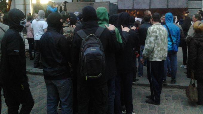 Полтава: мирна акція перетворилася на криваве протистояння
