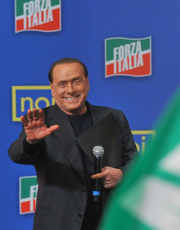 Праві проти лівих: партія Берлусконі отримує перемогу на місцевих виборах в Італії