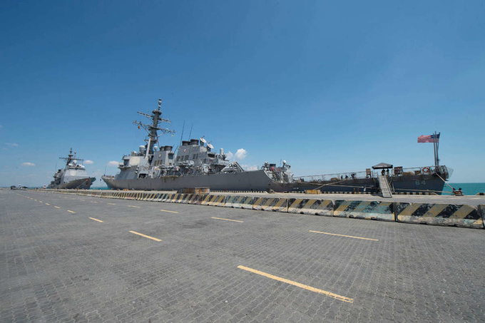 «Море хвилюється раз»: в Одесу прибули американські військові кораблі, патрульні літаки, конвертоплани та морська піхота США