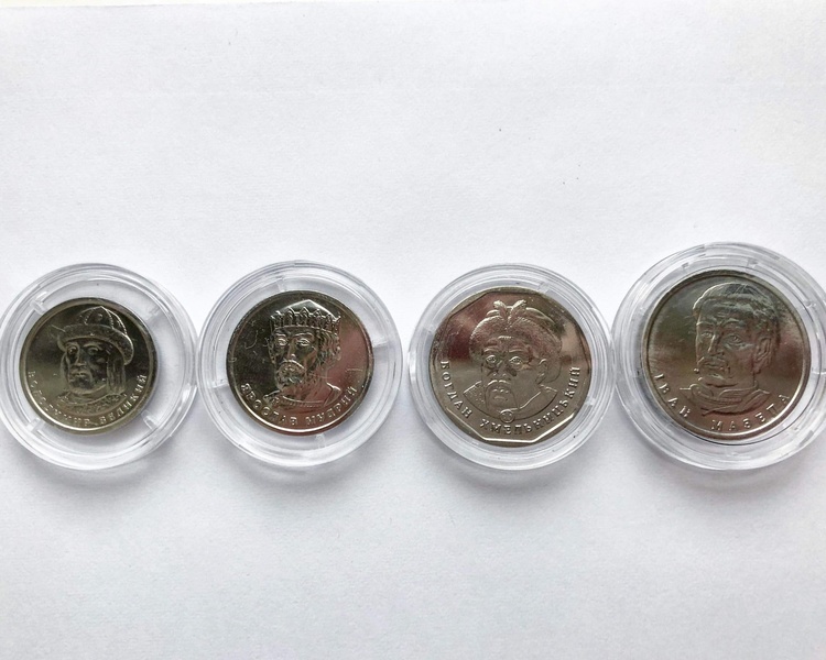 Нацбанк презентував нові монети номіналом 1,2,5 та 10 гривень