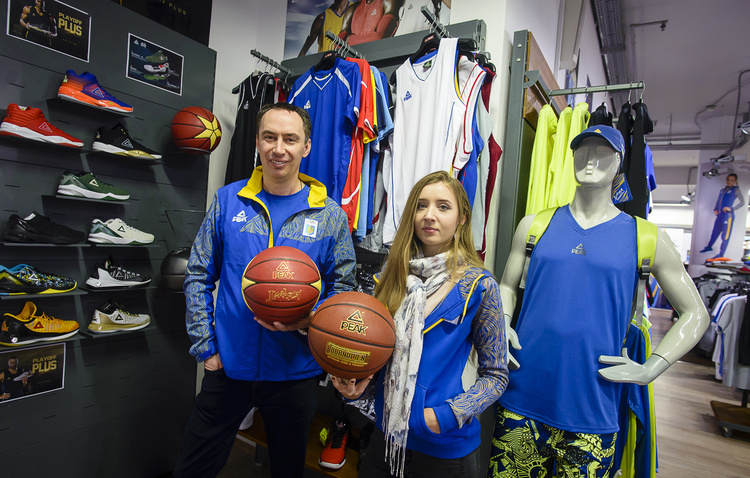 Представитель бренда спортивной одежды Peak:  «Из всех стран, только в Украине создают дизайн формы для своей Олимпийской сборной»