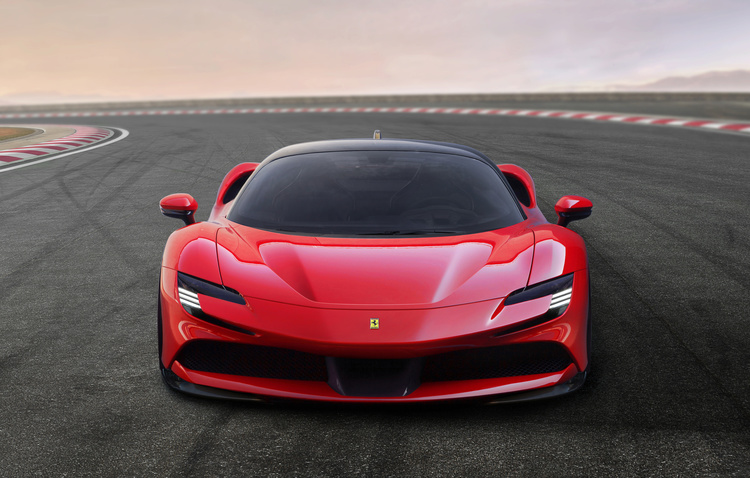 Презентация Ferrari SF90 Stradale: четыре мотора, передний привод и 1000 сил