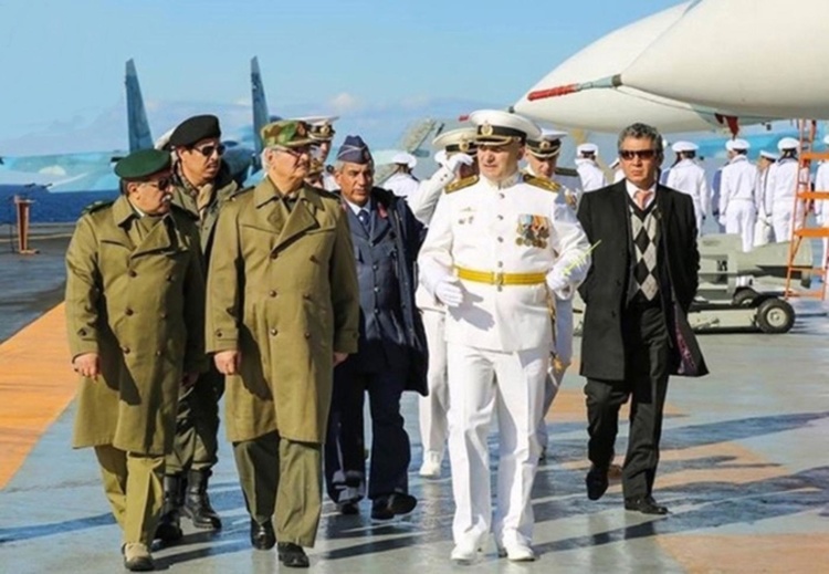 Як «новий Каддафі» і 800 російських найманців завойовують Лівію