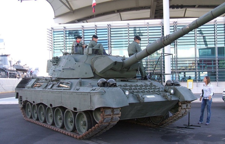 5th Tank Is Ukraine's Hybrid Brigade, With German & Slovenian Tanks