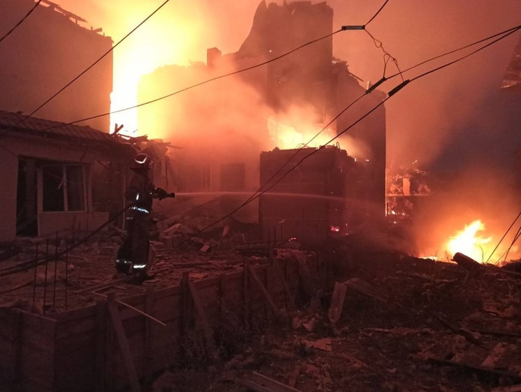 ОНОВЛЕНО: Вночі окупанти обстріляли Миколаїв та Одещину