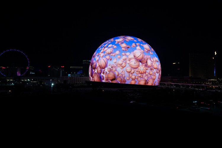 Лас-Вегас зажег «Экзосферу» – крупнейший в мире LED-экран за $2,3 млрд