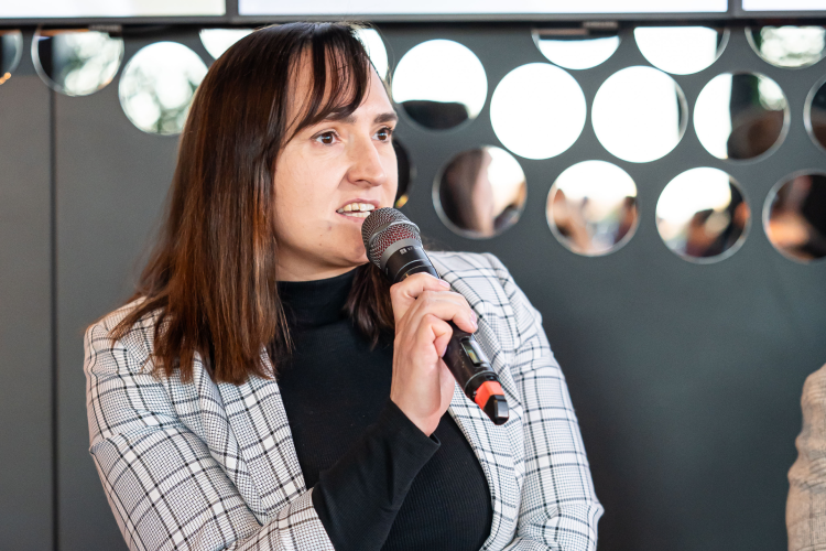 AB InBev Efes Ukraine   - . . ˳.  