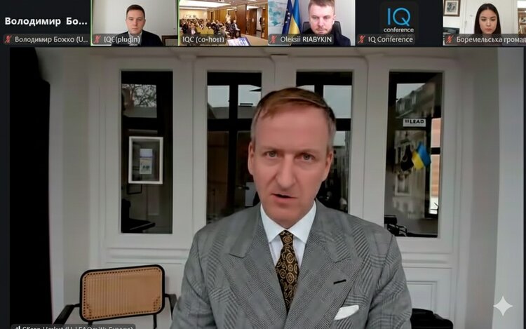 U-LEAD �� ���� ������� ����������� ��� �������������� �� ����� �� ��