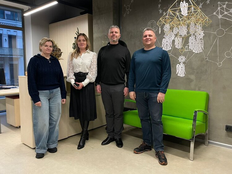 ������� U-LEAD ���������� �������, �� ������ ����� ��������� �������