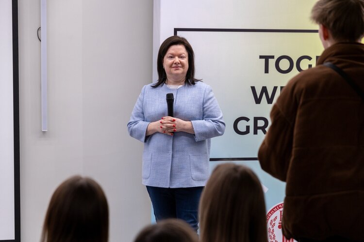 �� ����� ��������� ������� ��� �������� �� ��� ����: ����� ����� ����� ��� � �볺��� ����� �ϳ�������